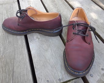 Vintage Doc Martens Gibson Shoes Cherry circa 90s