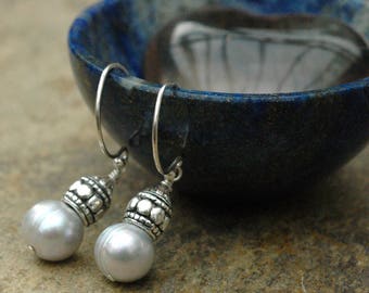 Simple Silver Pearl Earrings; Freshwater Pearl and Crystal Sterling Silver Earrings; Classic Pearls; Bridal Earrings; Gray Pearls