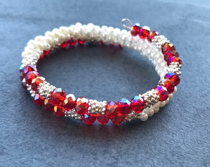 Red and White Memory Bracelet, White Pearl Memory Bracelet, red crystal memory Bracelet, red white jewelry
