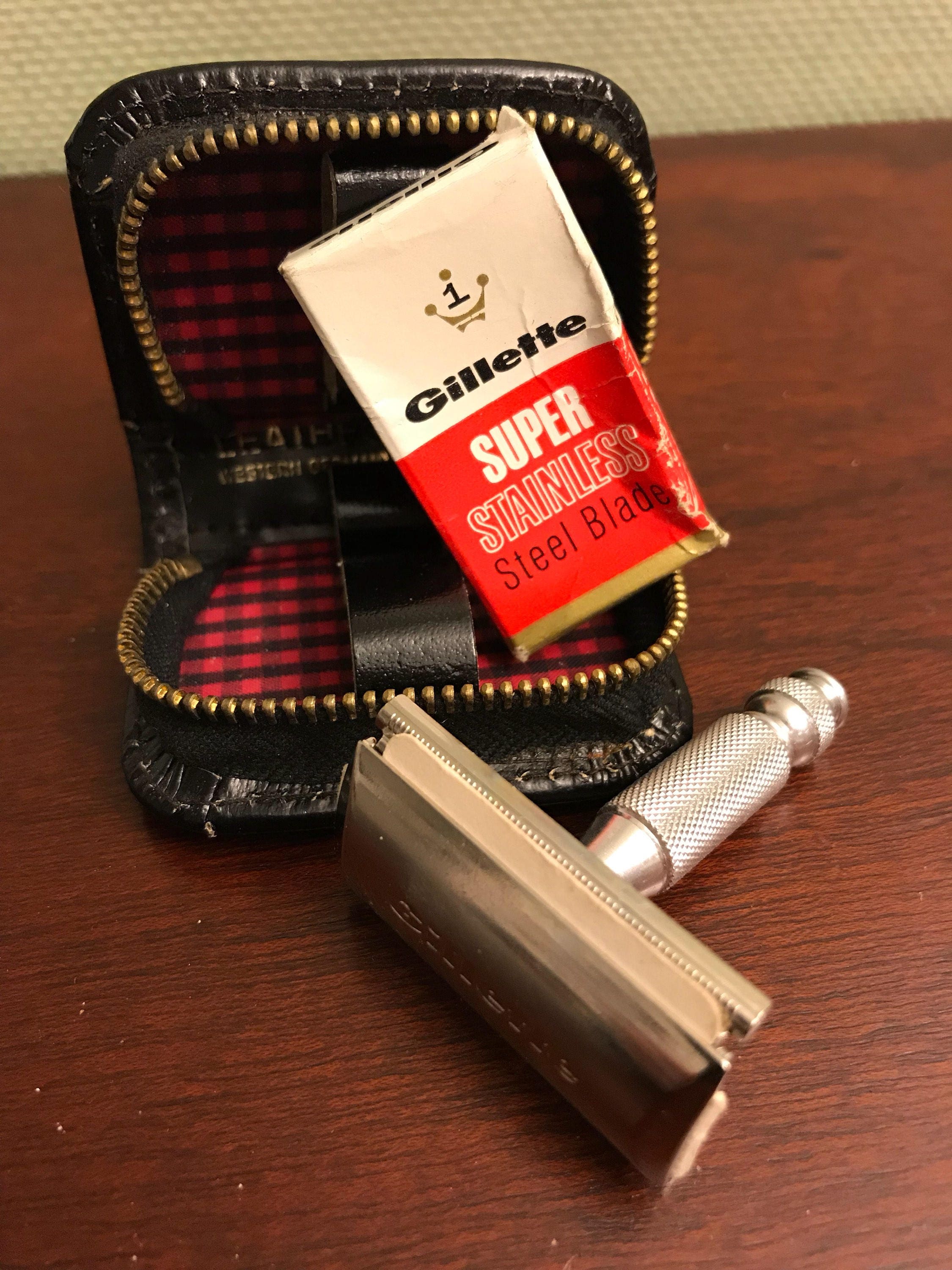 Vintage Gillette Portable Razor Shaving Set, 1950's Portable Shaving