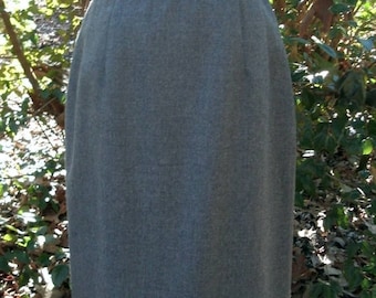 PENDLETON WOOL SKIRT, Charcoal Gray, Vintage 1990s, below knee length, beautiful condition, classic office/work/schoolgirl Hipster Preppy, 6