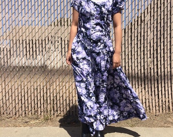 Vintage button up purple floral dress , size extra small xs / small s