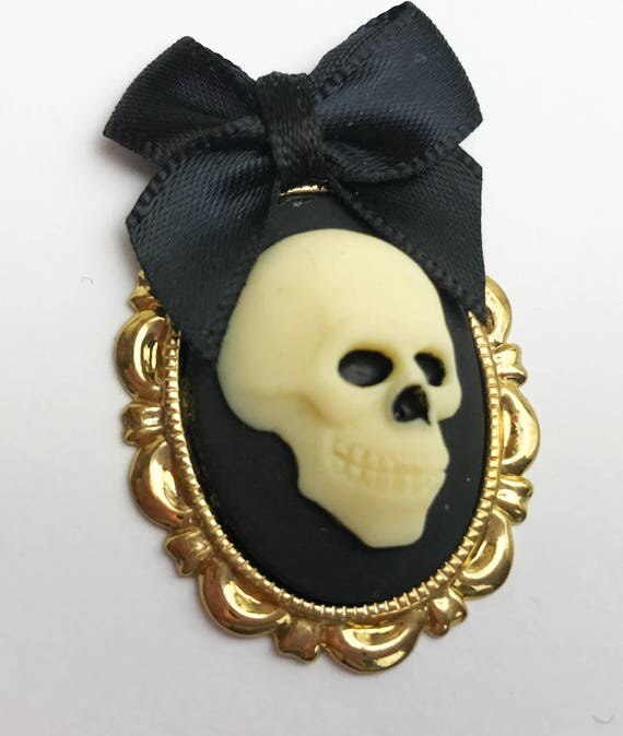 Skull cream on Black Cameo Necklace on 18 Gold plated