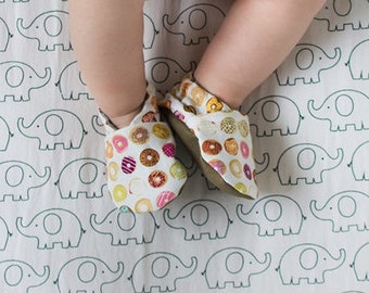Doughnut Shop Baby Shoes // Pink Blue Cream Donut, Cotton Canvas Moccs, Infant Shoes, Booties, Baby Moccasin, Crib Shoe, Pastel Girl Shoes