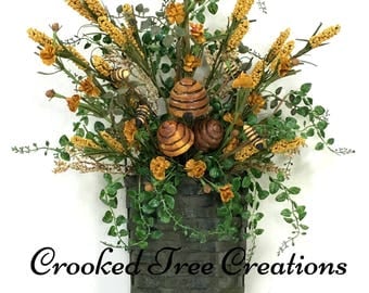 Bee Wall Basket, Bee Wreath, Bee Door Décor, Summer Floral, Summer Wreath, Bees, Bee Hive, Wildflower Basket, Bee Basket, Fall Wreath