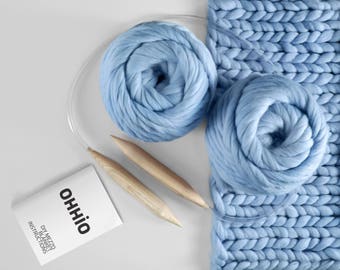 Mezzo Blanket DIY Kit (Small). Medium Stitch Chunky Blanket — 30''x50''