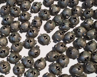 10 Vintage Beads,Vintage Spacers-Vintage finding- Kochi tribe, Handmade Vintage Jewelry Patrs-Jewellery Supplies-Vintage Beads Suppliers