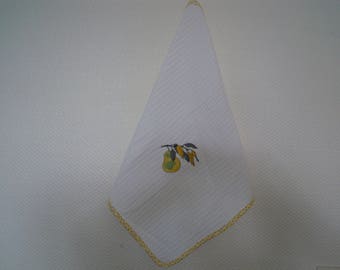 towel d personalized embroidered white bee nest