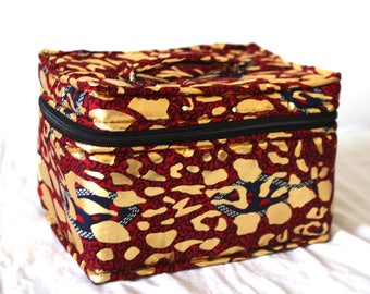 Vanity, vanity case, toiletry bag