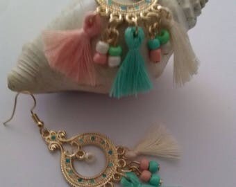 colors earrings pastel green and salmon