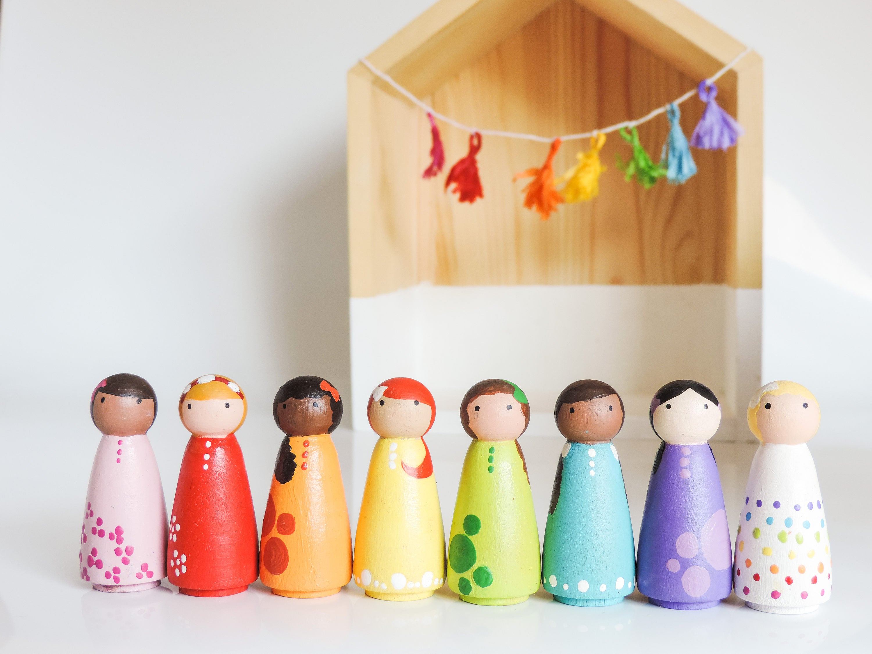 waldorf-rainbow-peg-dolls-little-wooden-peg-people-girl-room