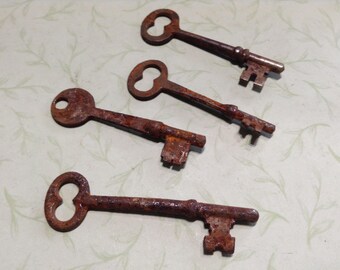 4 Rusty, Crusty Vintage Skeleton Keys for your Steampunk, Altered Art, Mixed Media, Assemblage, Jewelry Project!
