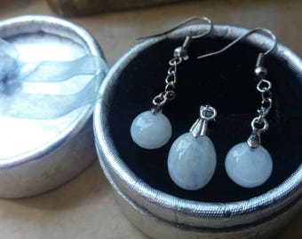 Natural earrings and Rainbow Moonstone pendant