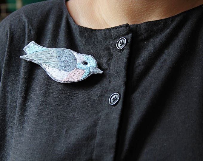 Bird brooch Hand embroidered jewelry for woman Bird lover Gift girlfriend idea Embroidery pin Embroidered brooch Bird embroidery bird pin