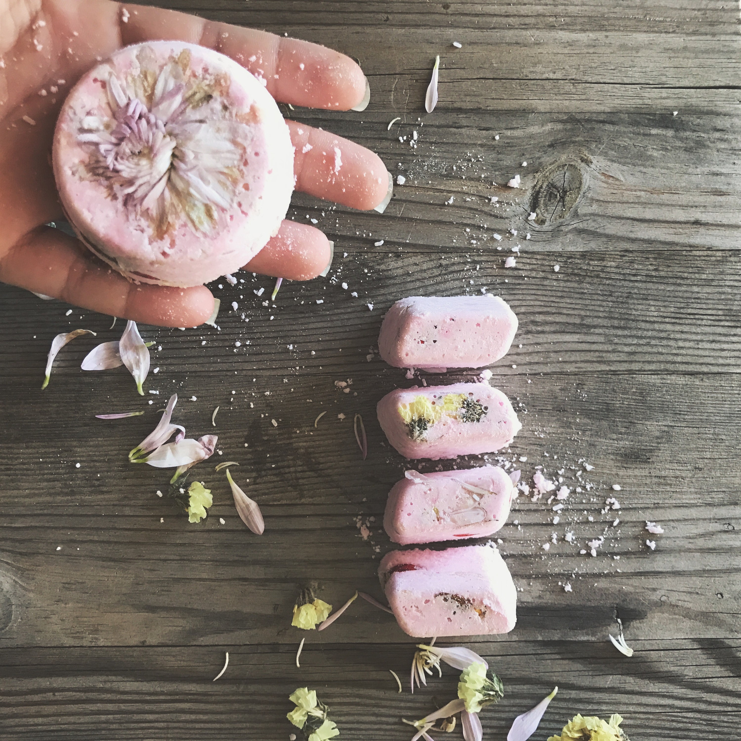 Non toxic exploding bathbombs Alchemy By Shadae