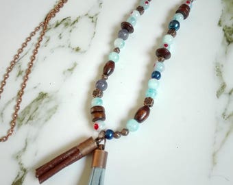 Copper, blue beaded necklace: copper/wood / glass/leather and suede