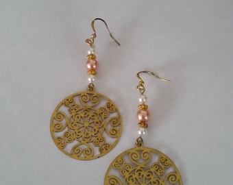 Hoop earrings with pink and white Swarovski pearls