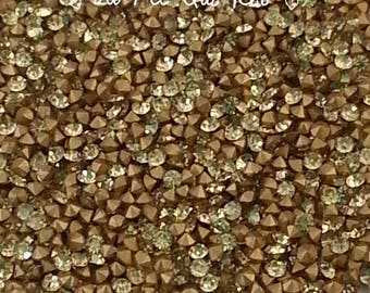 Set of 20 clear 2mm yellow glass rhinestones