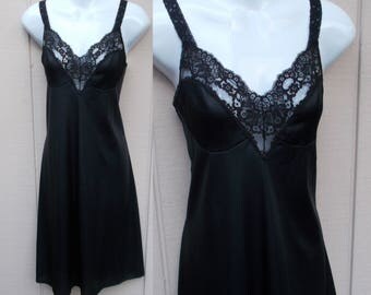 Vintage 70s Black Nylon Tricot Slip with Lace Trim Bodice by Vassarette / Vintage full dress slip // Size 38 - Bust