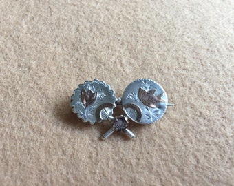 Victorian Fan Brooch Japonaise Style