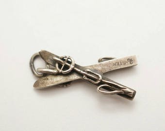 Vintage Beau Sterling Skiis Charm