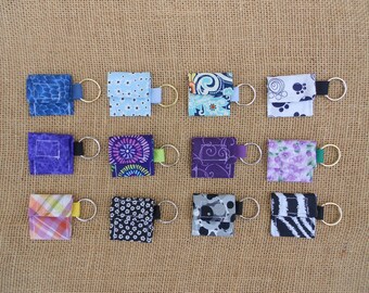 Aldi Quarter Keeper, Aldi Quarter Holder, Aldi KeyChain, Quarter For Shopping Cart, Attach To Keys or Shopping Bag.