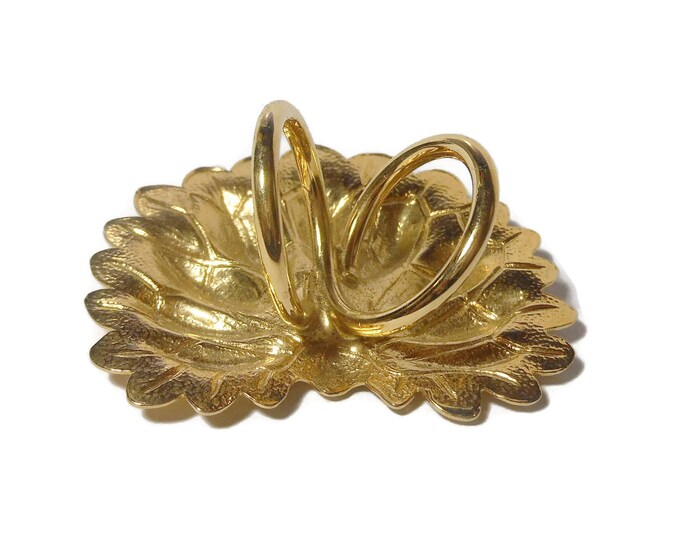 FREE SHIPPING Peacock fan scarf clip ring, gold tone ridges, ornate gold tone scarf clip, scarf slide take control of your scarf! vintage