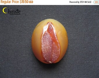 45%SALE Brown Lips Druzy Oval Cabochon 30x38x13mm