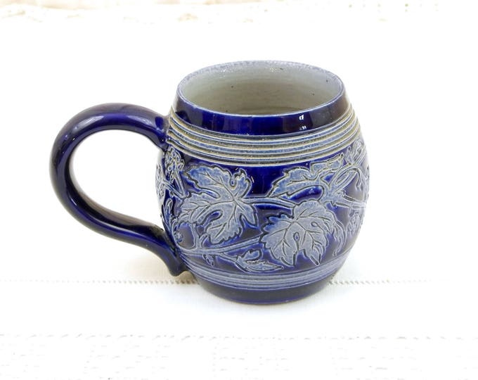 Small Handmade Vintage Ceramic Beer Mug with Sgraffito Hop Pattern in Blue Glaze, China Pot Belly Cup with Engraved Motif, Chopine a Biere