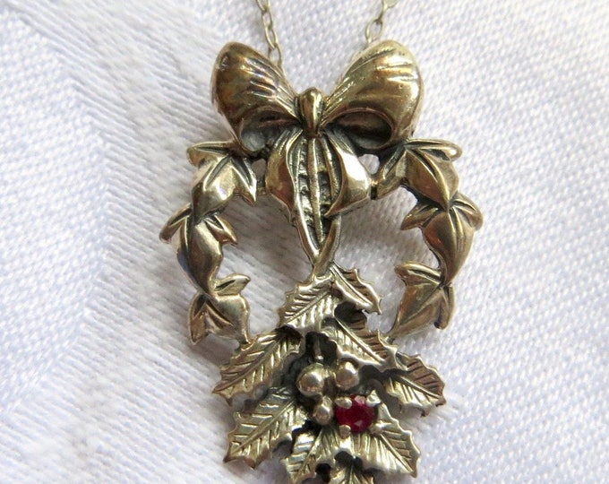 Vintage Sterling Holly Necklace, Franklin Mint "Love So True" Holly Wreath with Bow. Sterling Silver Necklace