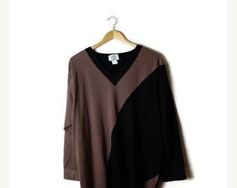 ON SALE Vintage Oversized Black/Beige Color blocked Top from 1980's*