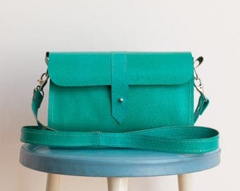 Pop green bag