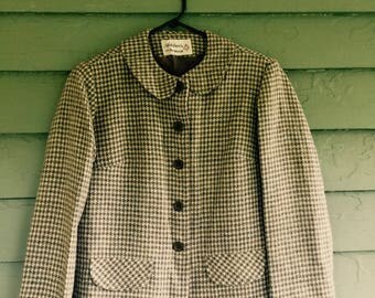 Adorable Sage Colored 1960s Adelaar's Aristocrat Houndstooth Wool Jacket With Peter Pan Collar