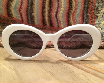 Kurt Cobain Sunglasses White Sunglasses 90s Sunglasses 90s Cat Eye Sunglasses 1990s Grunge Vintage Sunglasses Round Oval Square Retro Gray