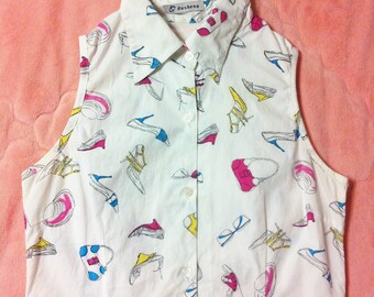 Vintage Novelty Print White Button Up Shirt / Vintage Kitsch Print Sleeveless Button Up Shirt