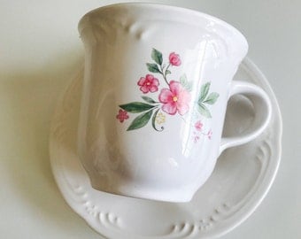 Pfaltzgraff Flat Cup and Saucer Set - Meadow Lane Pattern