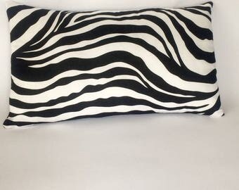 Cushion 50 x 30 Zebra black and white