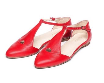 SALE Red shoes, red sandals, women's shoes, flat sandals, handmade leather shoes, by Burlinca. Eiffel model