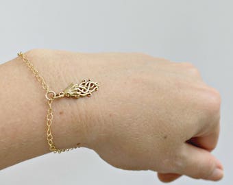 Jellyfish Charm Bracelet | Layered Stacking Bracelet | Delicate Everyday Bracelet | Nautical Jewelry | Silver or Gold
