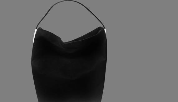 Hobobag XL black handbag made of Jacron minimalist design