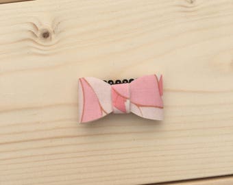 Littles peachy coral hair clip