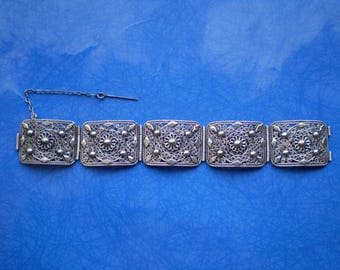 Silver filigree bracelet. B41-36g