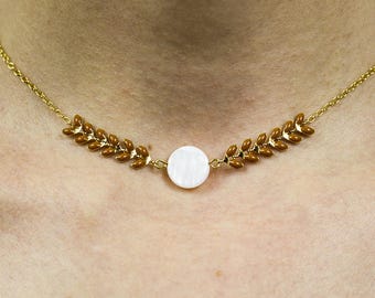 Nephele necklace - caramel glazed ears and round Pearl bead