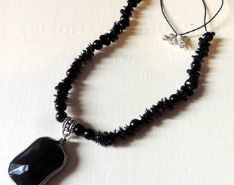 Gothic necklace with large rectangular rhinestones