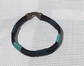 Mixed bracelet black leather and colored cord