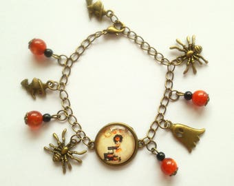 Bronze miss Halloween spiders and cat's eye bracelet