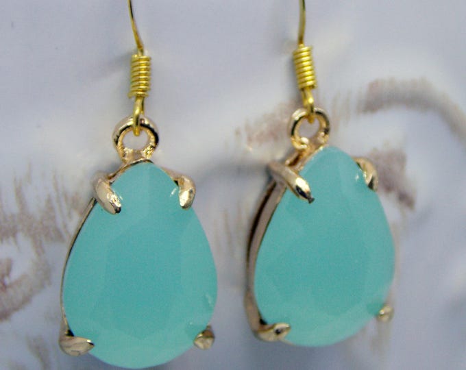 Opal Mint Green Earrings Opaque Drop Earrings Gold Wedding Bridal Jewelry Green Dangles Retro Style