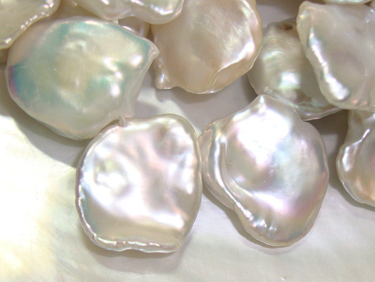 4 pearls, Fresh Water Petal Pearl, 1619mm, Lustrous Genuine Keshi