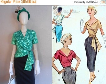 WW2 ENDS SALE We'll Need More Gin - Early 1950s Kelly Green Polka Dot Blouse w/Side Swoop Sash - 2/4