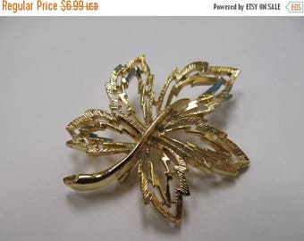ON SALE Vintage Gold Tone Open Work Leaf Pin Item K # 1857